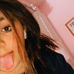 Meet your Posher, Ariana